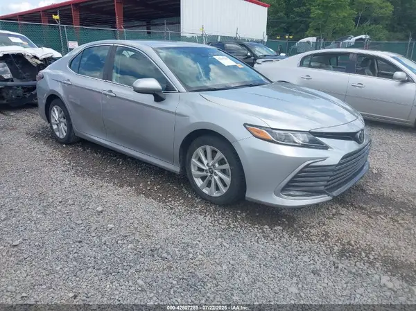 4T1C11AK7MU479740 2021 TOYOTA CAMRY - Image 1