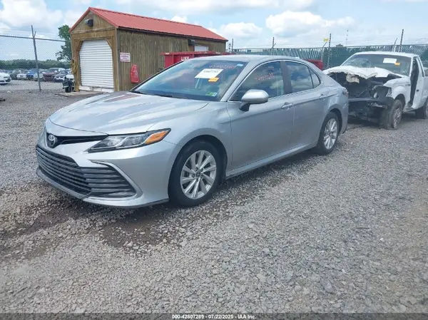 4T1C11AK7MU479740 2021 TOYOTA CAMRY - Image 2