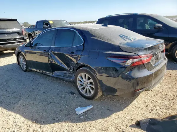 4T1C11AK7MU484307 2021 TOYOTA CAMRY - Image 2