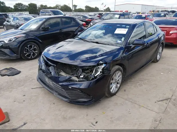4T1C11AK7MU485215 2021 TOYOTA CAMRY - Image 2