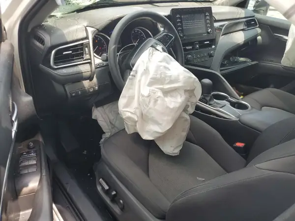 4T1C11AK7MU488390 2021 TOYOTA CAMRY - Image 8