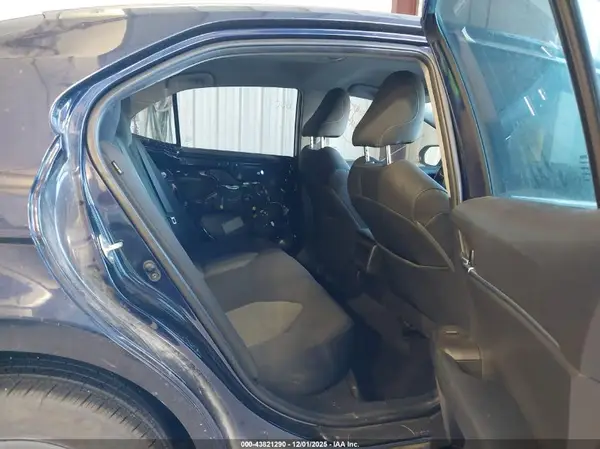 4T1C11AK7MU520206 2021 TOYOTA CAMRY - Image 8