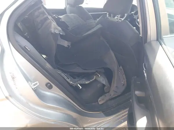 4T1C11AK7MU527415 2021 TOYOTA CAMRY - Image 8