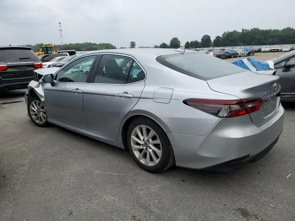4T1C11AK7MU528001 2021 TOYOTA CAMRY - Image 2