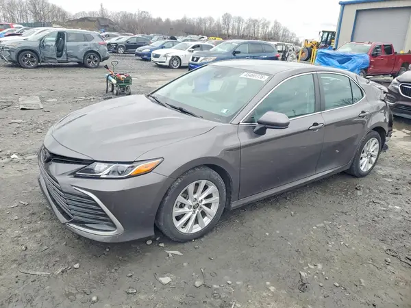 4T1C11AK7MU536258 2021 TOYOTA CAMRY - Image 1