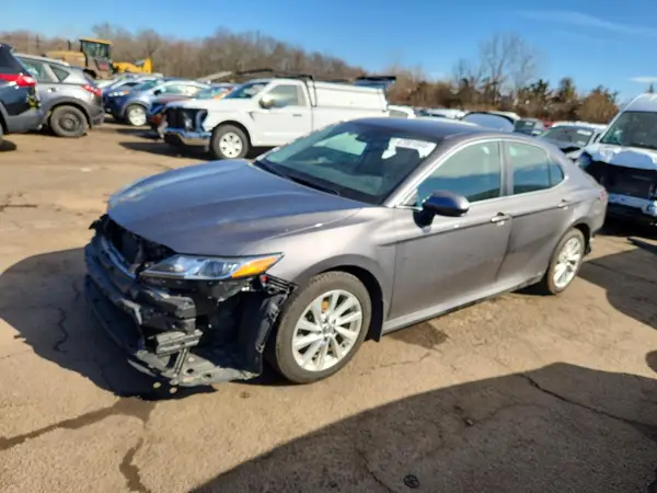 4T1C11AK7MU537040 2021 TOYOTA CAMRY - Image 1