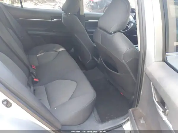 4T1C11AK7MU541251 2021 TOYOTA CAMRY - Image 8