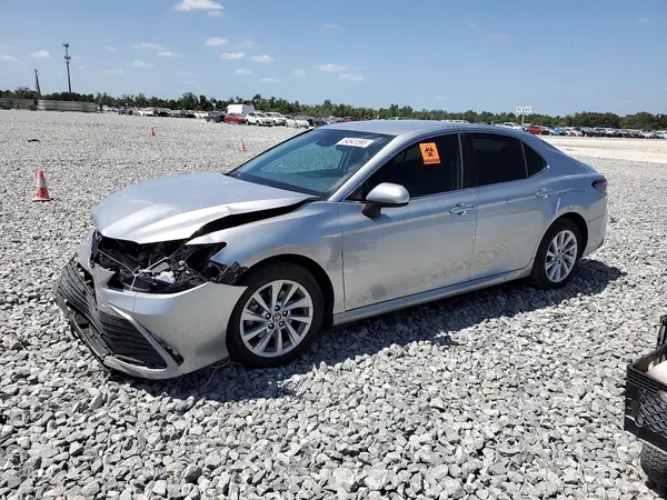 4T1C11AK7MU549589 2021 TOYOTA CAMRY - Image 1