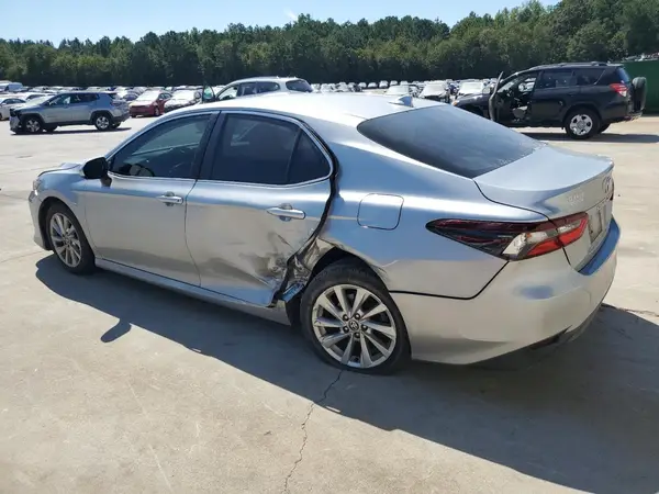 4T1C11AK7MU551407 2021 TOYOTA CAMRY - Image 2