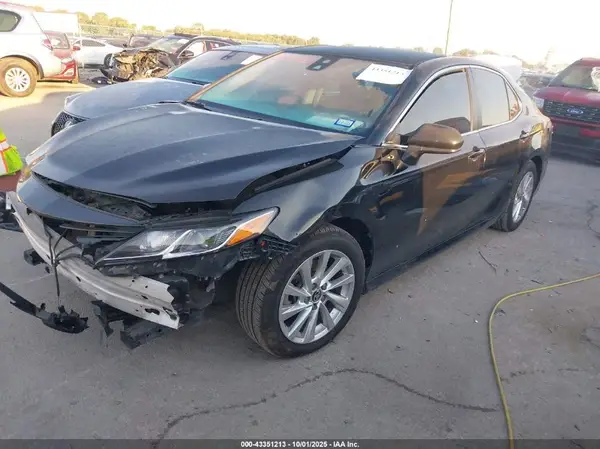 4T1C11AK7MU553433 2021 TOYOTA CAMRY - Image 2