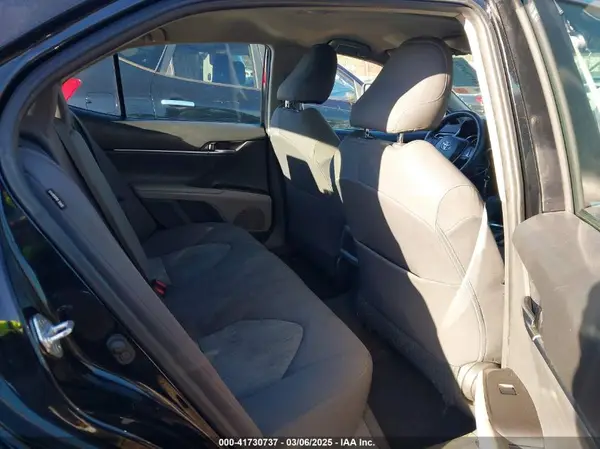 4T1C11AK7MU556669 2021 TOYOTA CAMRY - Image 8