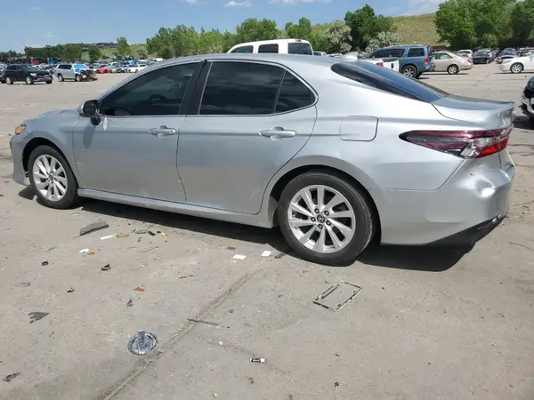 4T1C11AK7MU557059 2021 TOYOTA CAMRY - Image 2