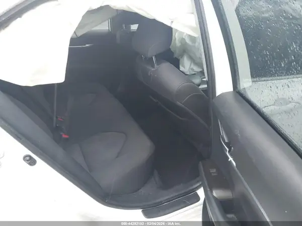 4T1C11AK7MU560253 2021 TOYOTA CAMRY - Image 8