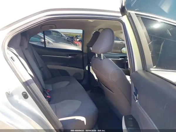 4T1C11AK7MU561368 2021 TOYOTA CAMRY - Image 8