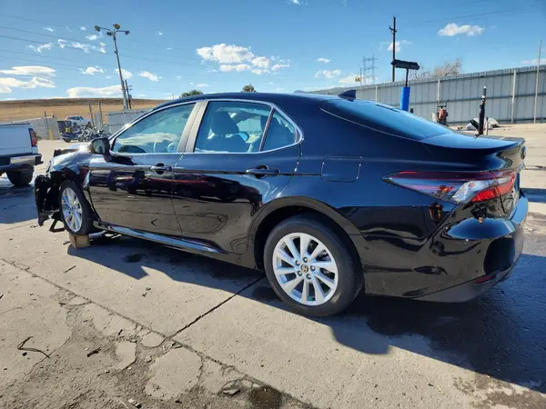 4T1C11AK7MU567395 2021 TOYOTA CAMRY - Image 2