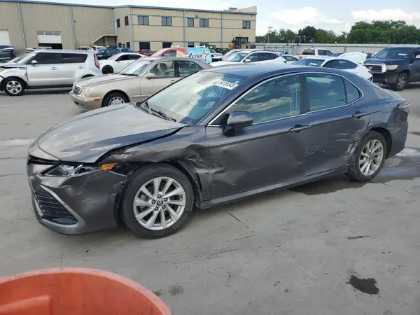 4T1C11AK7MU576176 2021 TOYOTA CAMRY - Image 1