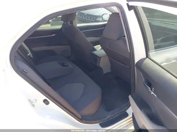 4T1C11AK7MU580972 2021 TOYOTA CAMRY - Image 8