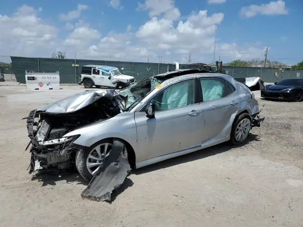 4T1C11AK7MU592216 2021 TOYOTA CAMRY - Image 1