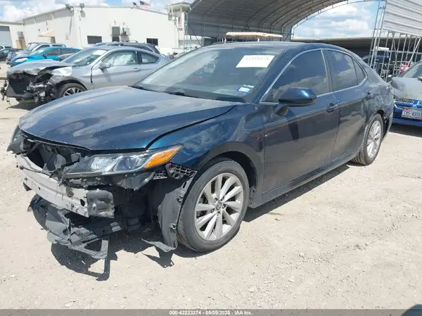4T1C11AK7MU613081 2021 TOYOTA CAMRY - Image 2