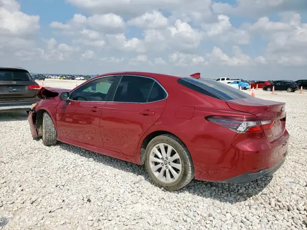 4T1C11AK7NU001772 2022 TOYOTA CAMRY - Image 2