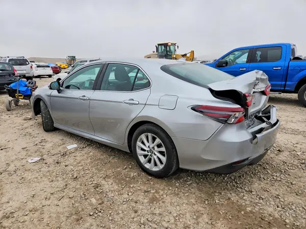 4T1C11AK7NU004638 2022 TOYOTA CAMRY - Image 2