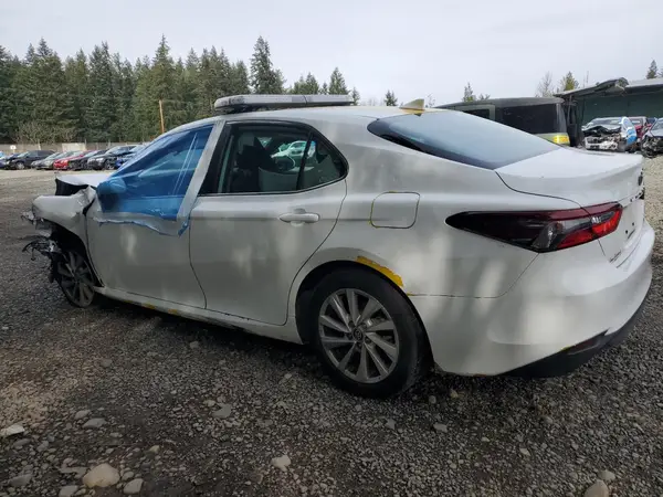4T1C11AK7NU019401 2022 TOYOTA CAMRY - Image 2