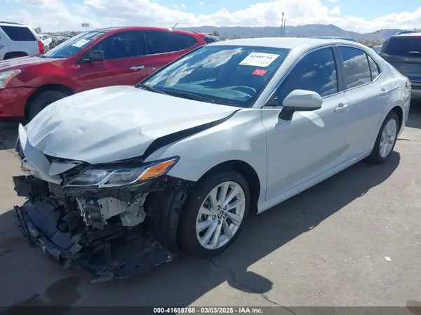 4T1C11AK7NU020936 2022 TOYOTA CAMRY - Image 2