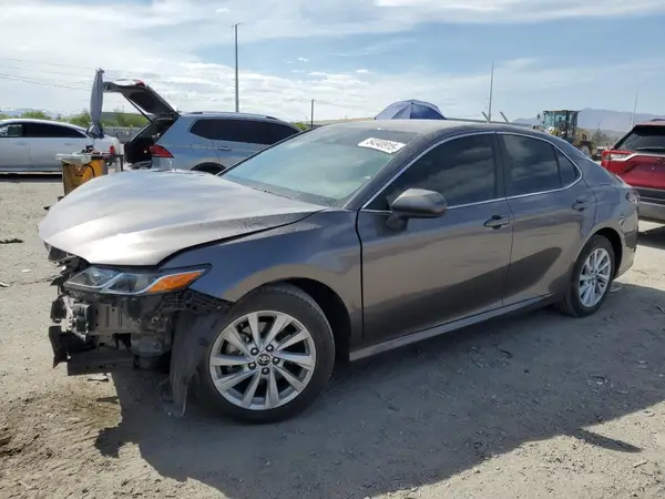 4T1C11AK7NU031161 2022 TOYOTA CAMRY - Image 1