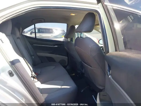 4T1C11AK7NU040202 2022 TOYOTA CAMRY - Image 8