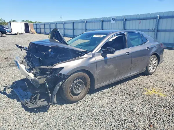 4T1C11AK7NU047120 2022 TOYOTA CAMRY - Image 1