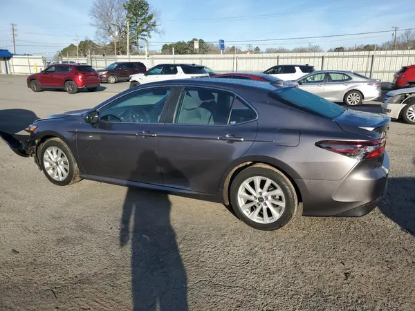 4T1C11AK7NU056996 2022 TOYOTA CAMRY - Image 2