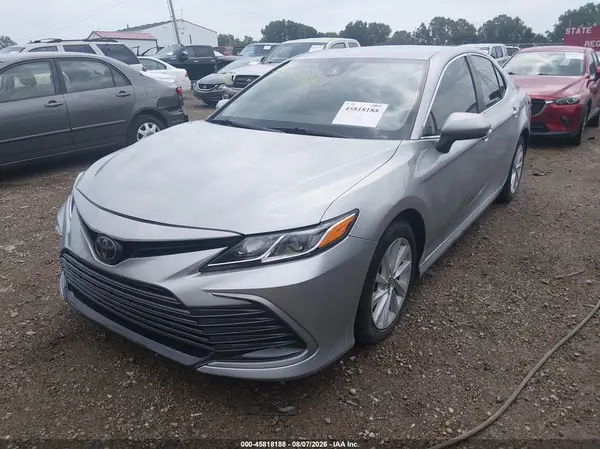 4T1C11AK7NU068291 2022 TOYOTA CAMRY - Image 2