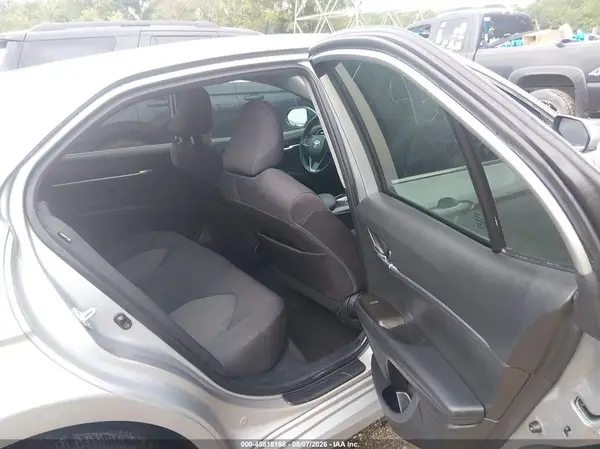 4T1C11AK7NU068291 2022 TOYOTA CAMRY - Image 8