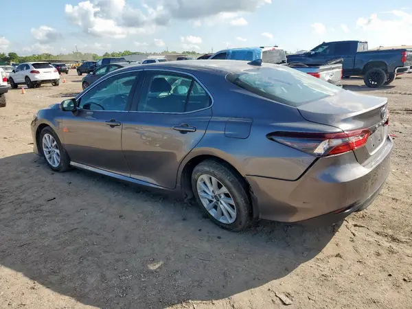 4T1C11AK7NU075208 2022 TOYOTA CAMRY - Image 2