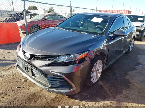 4T1C11AK7NU625149 2022 TOYOTA CAMRY - Image 2
