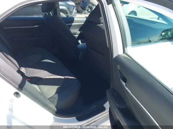 4T1C11AK7NU643988 2022 TOYOTA CAMRY - Image 8