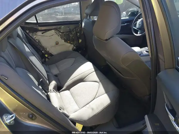 4T1C11AK7NU644087 2022 TOYOTA CAMRY - Image 8