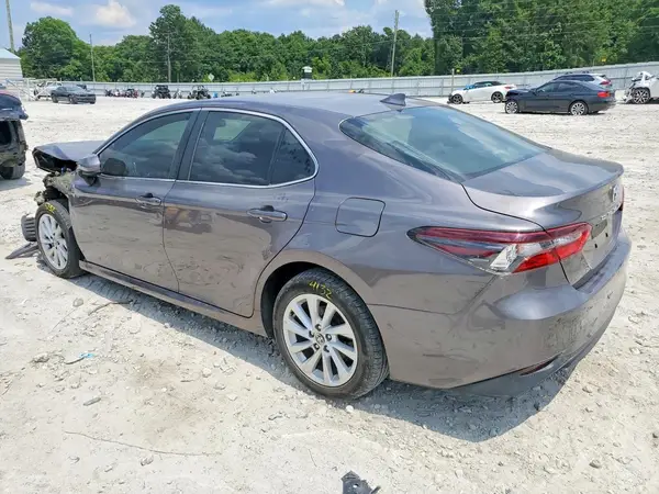 4T1C11AK7NU644610 2022 TOYOTA CAMRY - Image 2