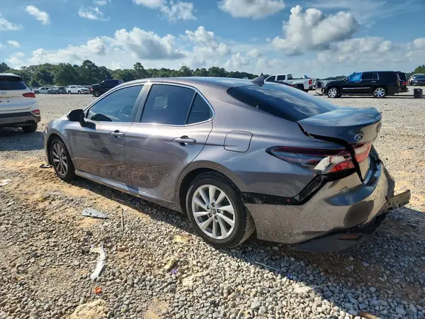 4T1C11AK7NU647040 2022 TOYOTA CAMRY - Image 2