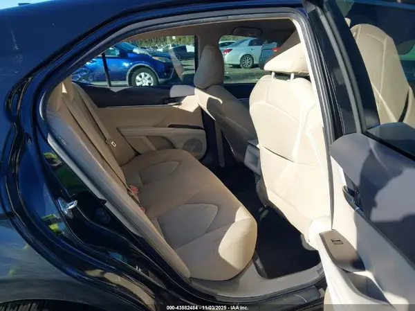 4T1C11AK7NU652836 2022 TOYOTA CAMRY - Image 8