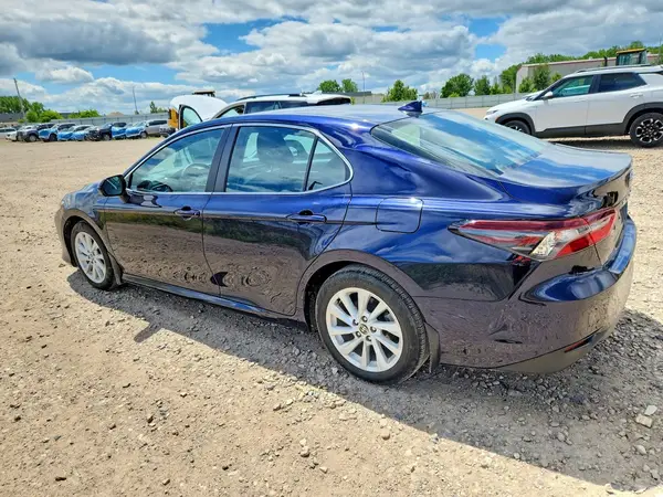 4T1C11AK7NU653498 2022 TOYOTA CAMRY - Image 2