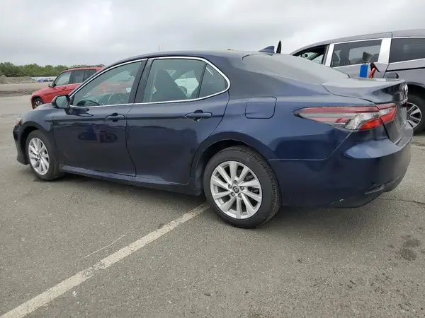 4T1C11AK7NU671161 2022 TOYOTA CAMRY - Image 2