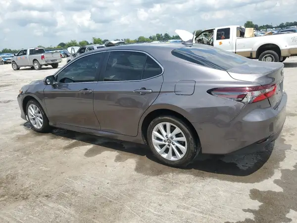 4T1C11AK7NU672519 2022 TOYOTA CAMRY - Image 2