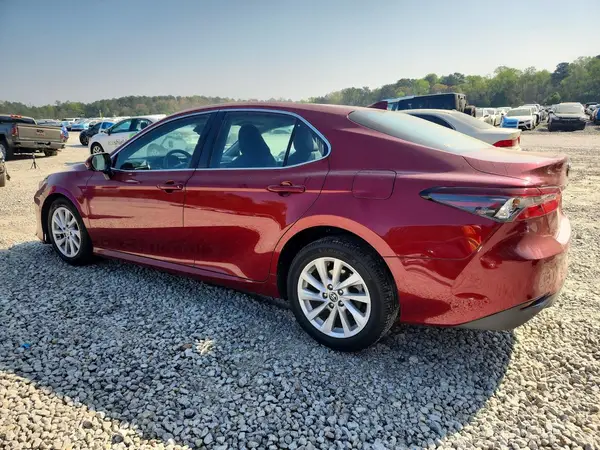 4T1C11AK7NU673119 2022 TOYOTA CAMRY - Image 2