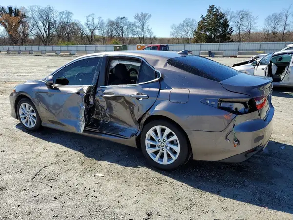 4T1C11AK7NU678515 2022 TOYOTA CAMRY - Image 2
