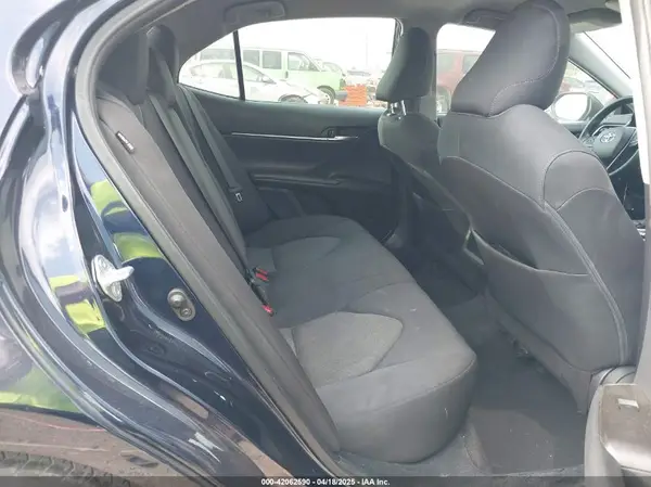 4T1C11AK7NU678692 2022 TOYOTA CAMRY - Image 8