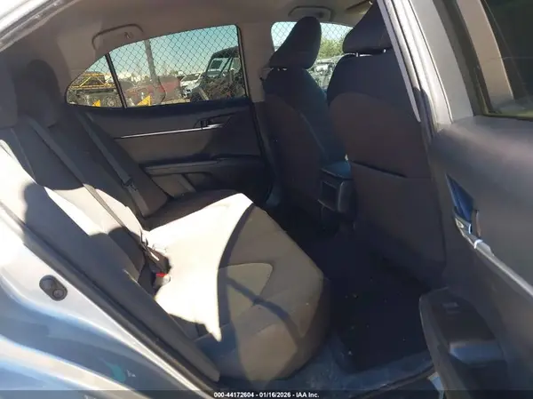 4T1C11AK7NU681088 2022 TOYOTA CAMRY - Image 8