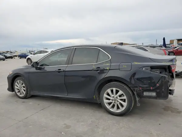 4T1C11AK7NU682516 2022 TOYOTA CAMRY - Image 2