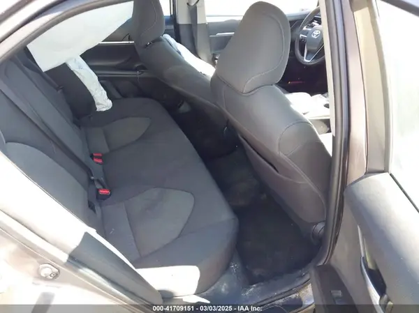 4T1C11AK7NU685755 2022 TOYOTA CAMRY - Image 8