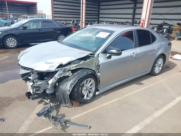 4T1C11AK7NU688882 2022 TOYOTA CAMRY - Image 2